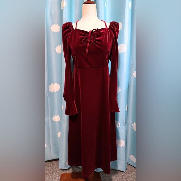 DPlay velvet medieval midi dress- fits like M - Picture 5 of 5